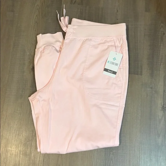 Med Couture Pink Scrub set NWT
2x Top XL jogger bottoms - Picture 4 of 4